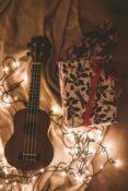 Por Qué la Música es el Corazón de un Video Navideño