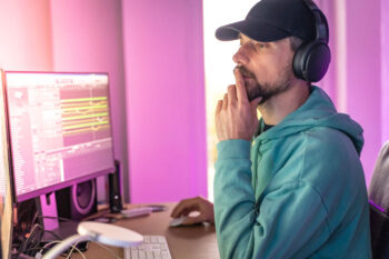 5 erros comuns que as pessoas cometem ao adicionar música ao vídeo