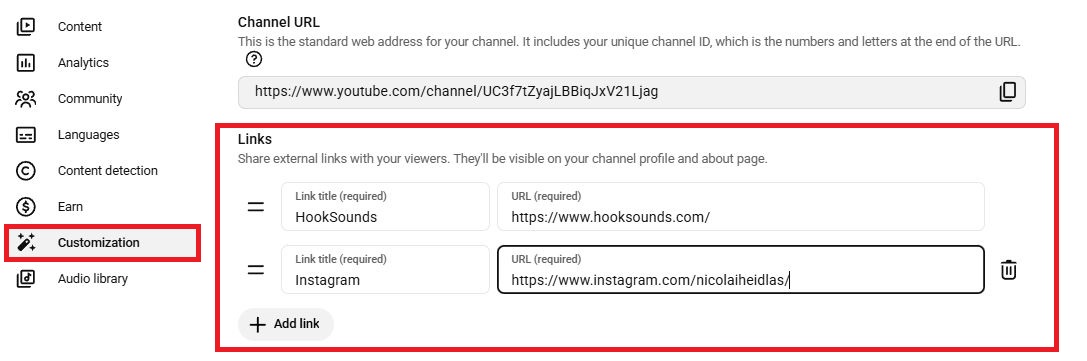 Ein Screenshot, der zeigt, wo die auf der Hauptkanalseite von YouTube Studio angezeigten Website-URLs bearbeitet werden können.