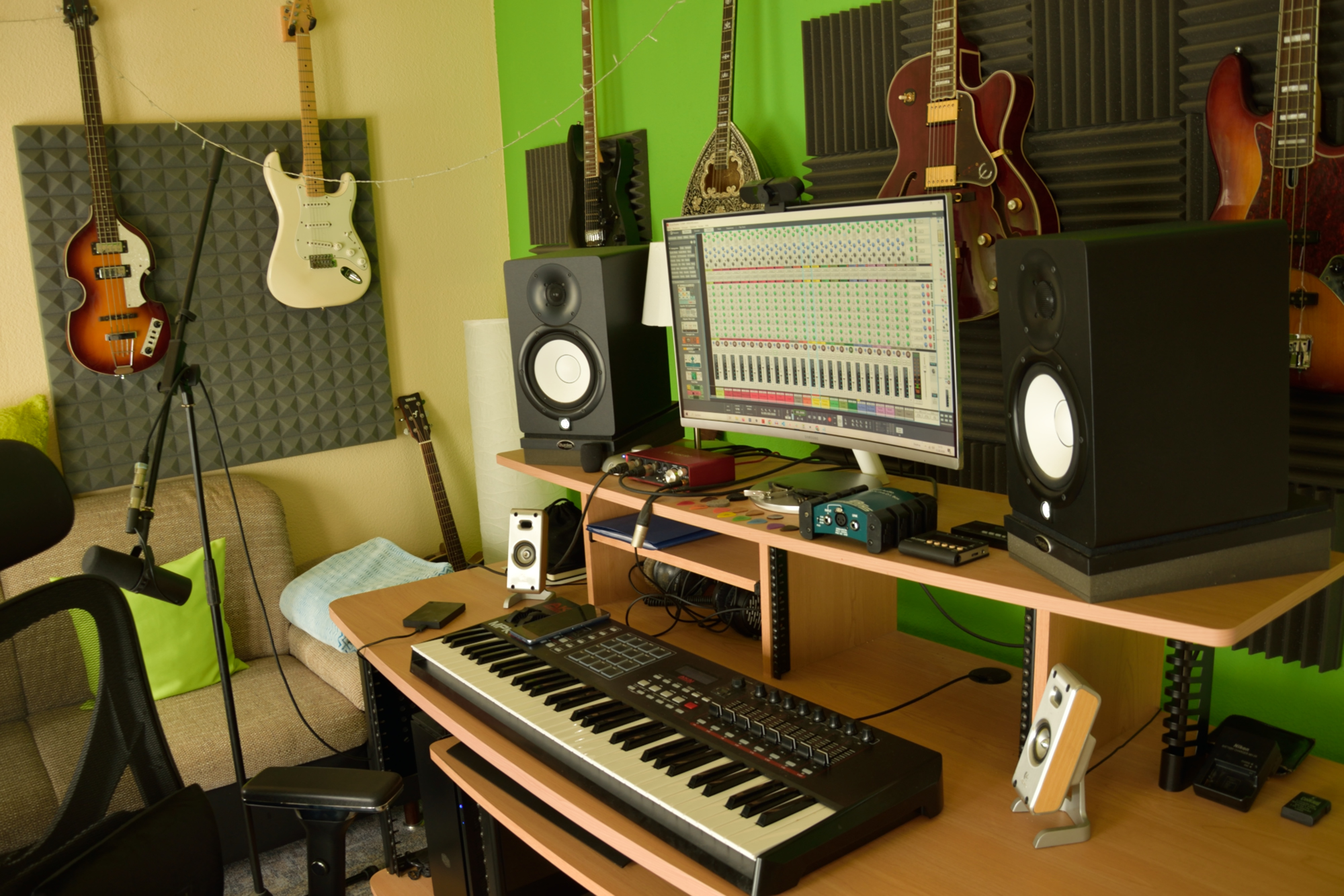Homestudio of HookSounds. Our music comes alive in places like this.